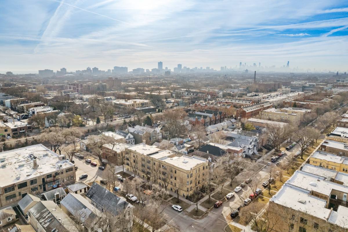 Apartment for rent at 5073 N Wolcott Ave, Chicago, IL 60640