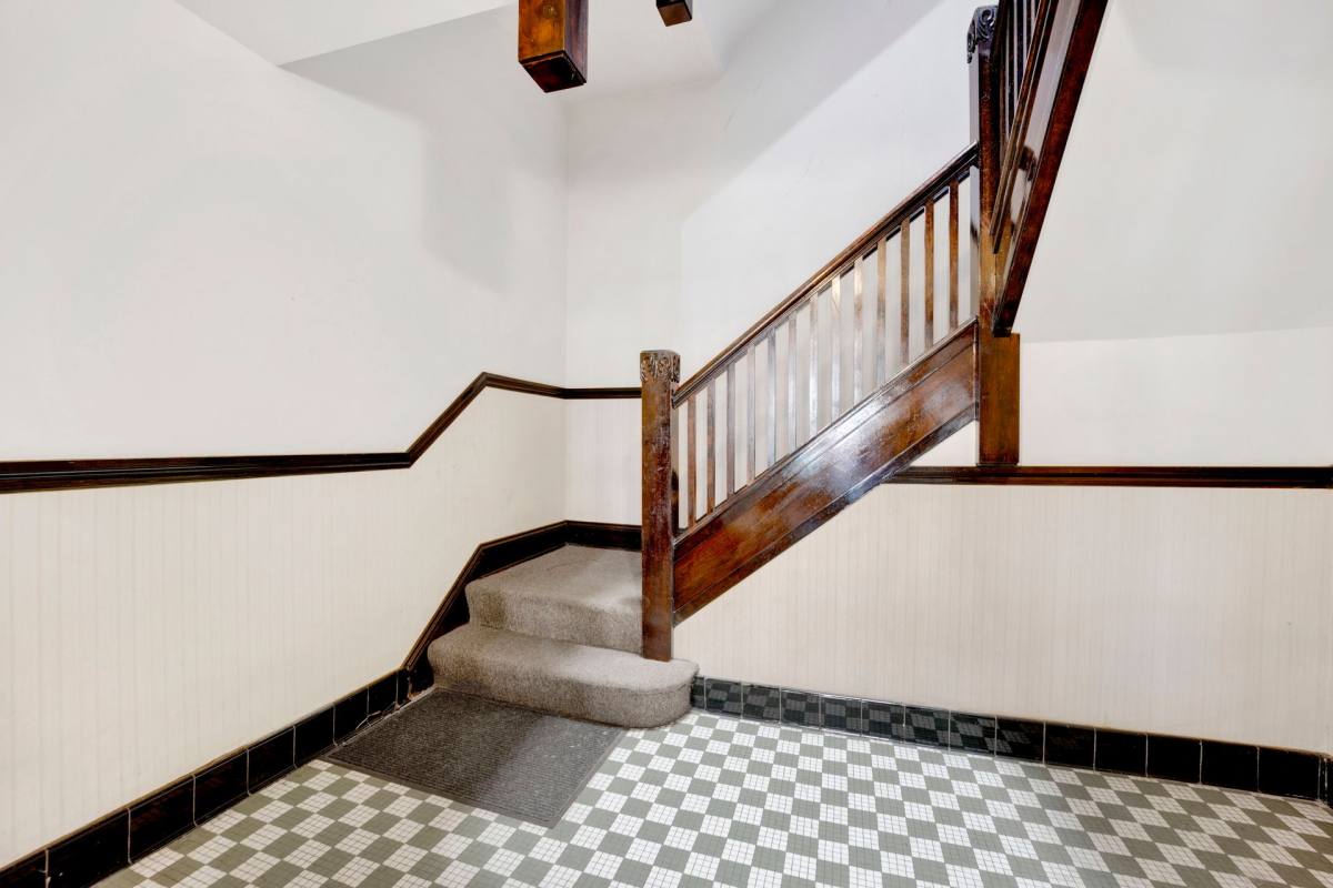 Apartment for rent at 5073 N Wolcott Ave, Chicago, IL 60640