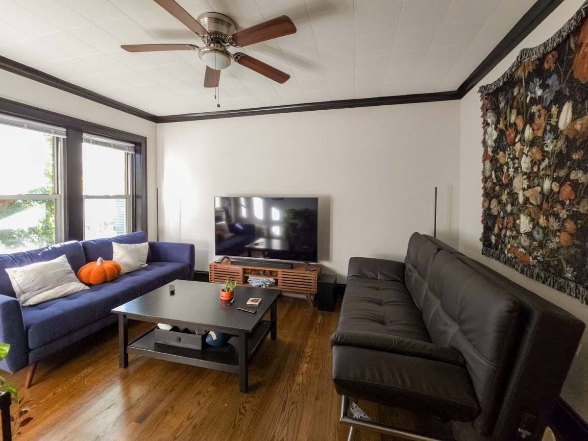 Apartment for rent at 5073 N Wolcott Ave, Chicago, IL 60640