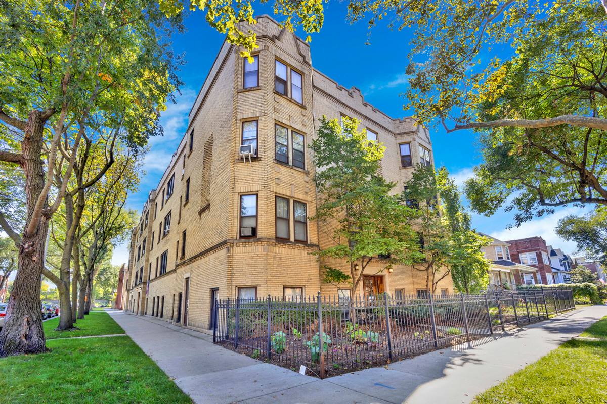 Apartment for rent at 5073 N Wolcott Ave, Chicago, IL 60640