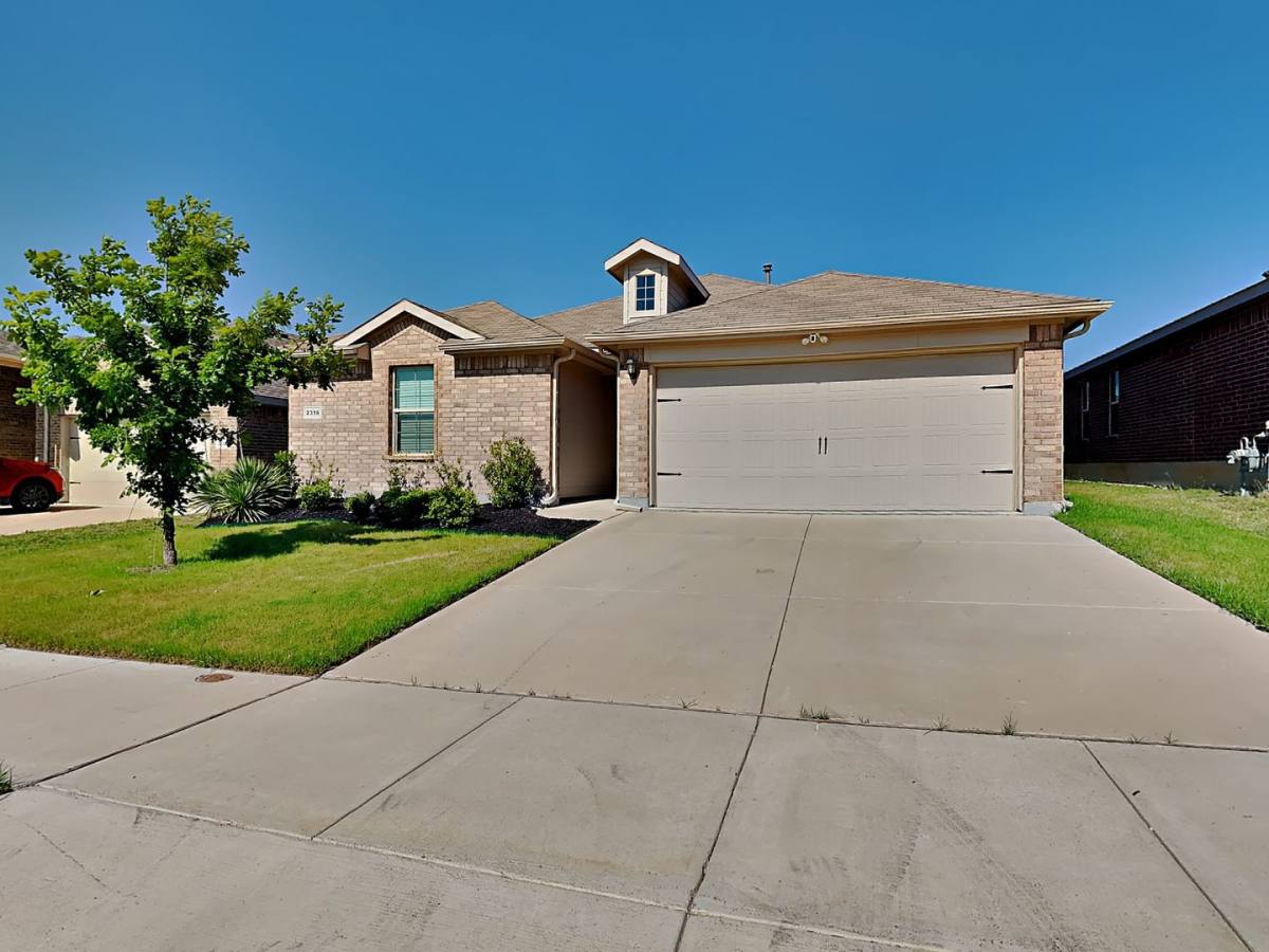 House for rent at 2316 Stallings Rd, Fort Worth, TX 76108