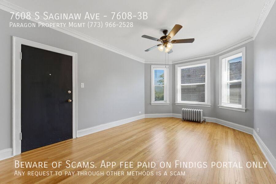 Apartment for rent at 7608 S Saginaw Ave #3B, Chicago, IL 60649