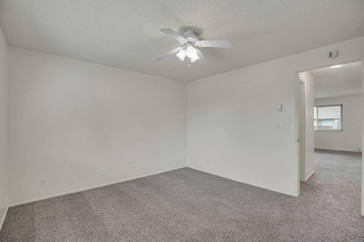 Apartment for rent at 625 34th Avenue, SE, Albany, OR 97322