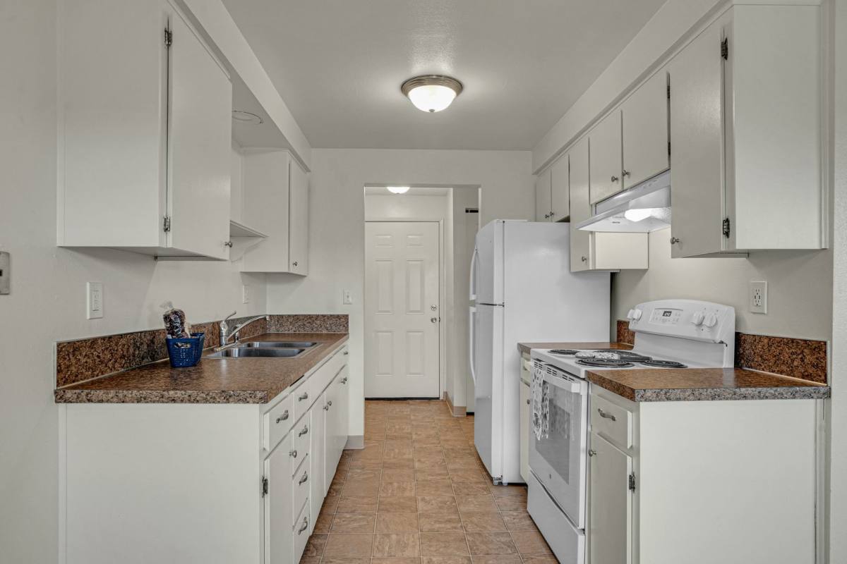 Apartment for rent at 625 34th Avenue, SE, Albany, OR 97322