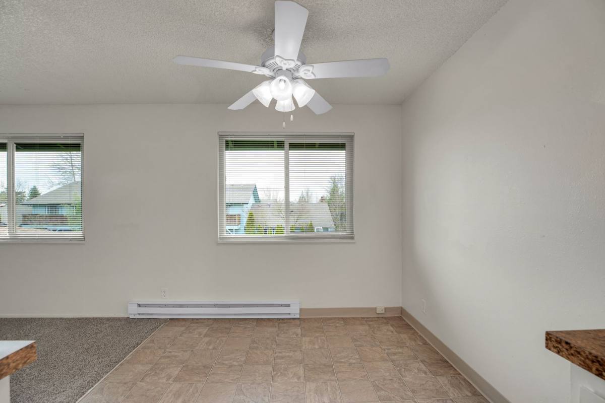 Apartment for rent at 625 34th Avenue, SE, Albany, OR 97322
