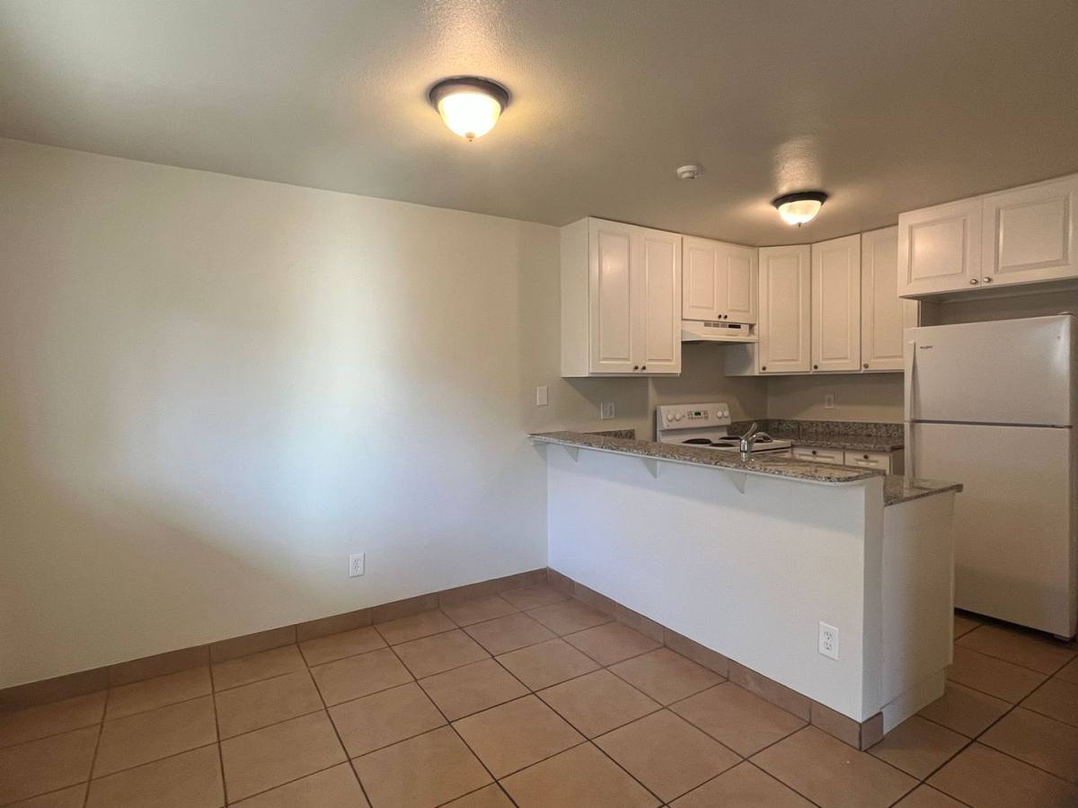 Apartment for rent at 2555 W Steele Lane, Santa Rosa, CA 95403