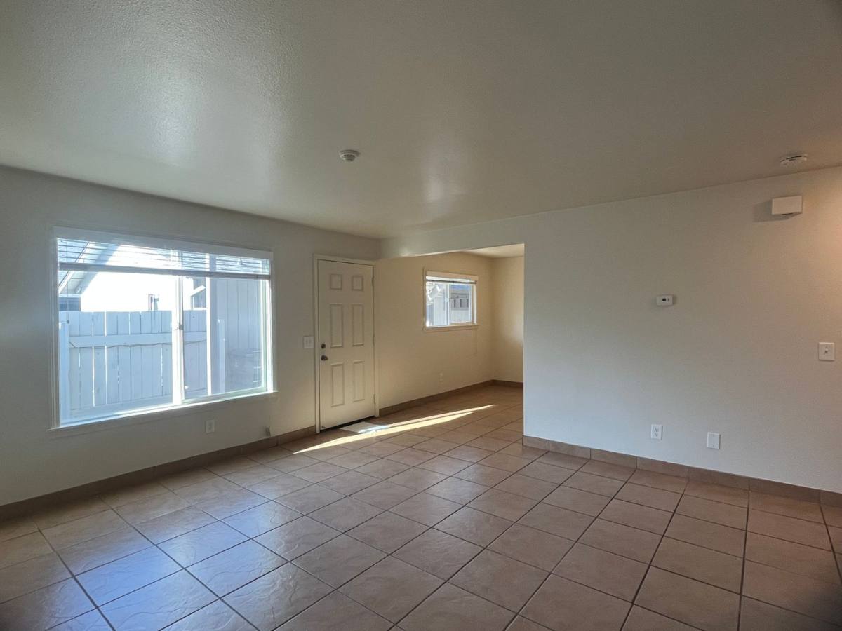 Apartment for rent at 2555 W Steele Lane, Santa Rosa, CA 95403