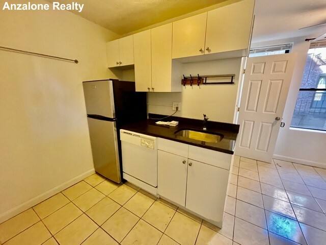 Apartment for rent at 24 Stillman #1R, Boston, MA 02113
