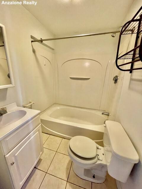 Apartment for rent at 24 Stillman #1R, Boston, MA 02113