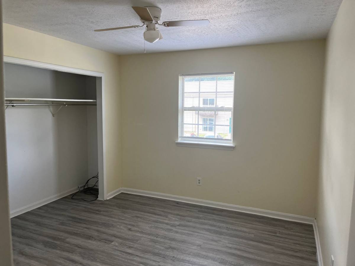 Apartment for rent at 100 Pear Orchard Estates Dr, Elizabethtown, KY 42701