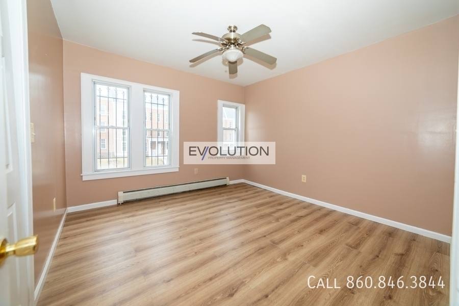 Apartment for rent at 146 Park Terrace #2, Hartford, CT 06106
