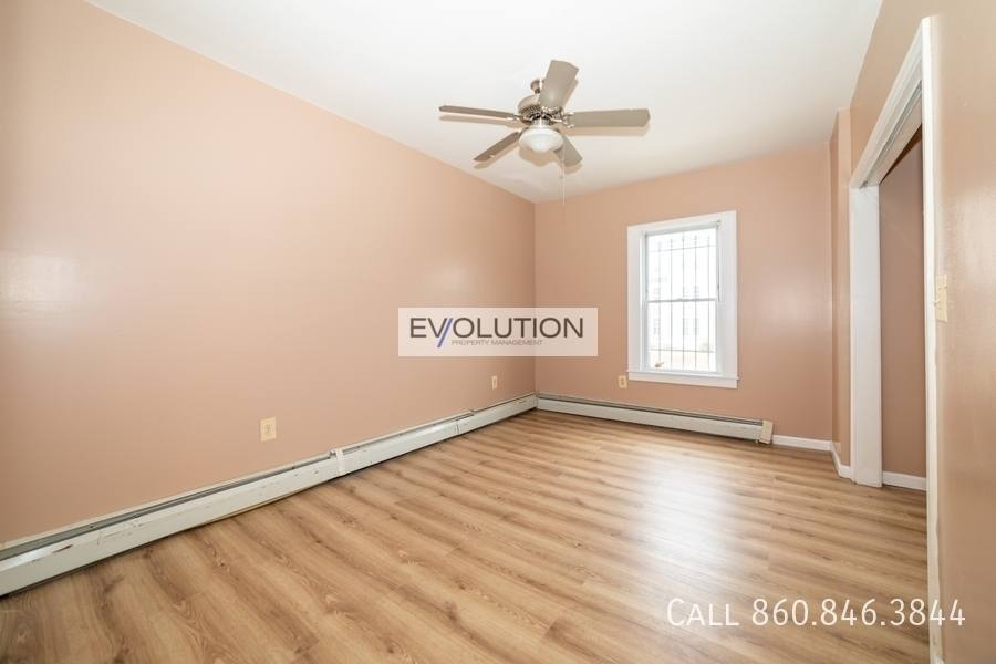Apartment for rent at 146 Park Terrace #2, Hartford, CT 06106