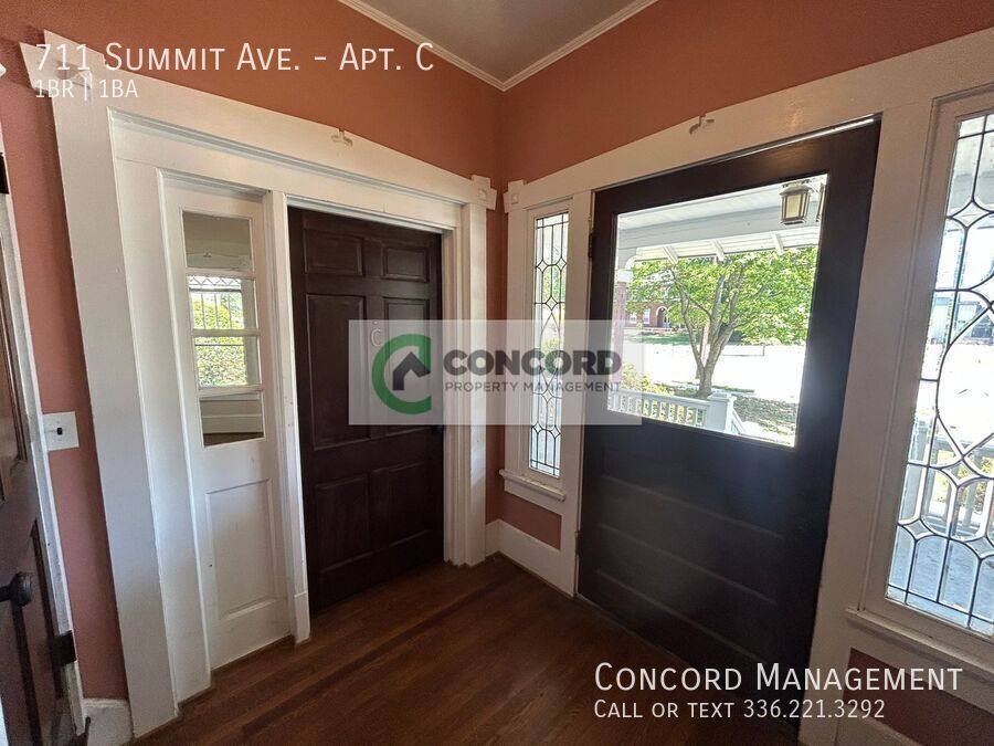 Apartment for rent at 711 Summit Ave #C, Greensboro, NC 27405