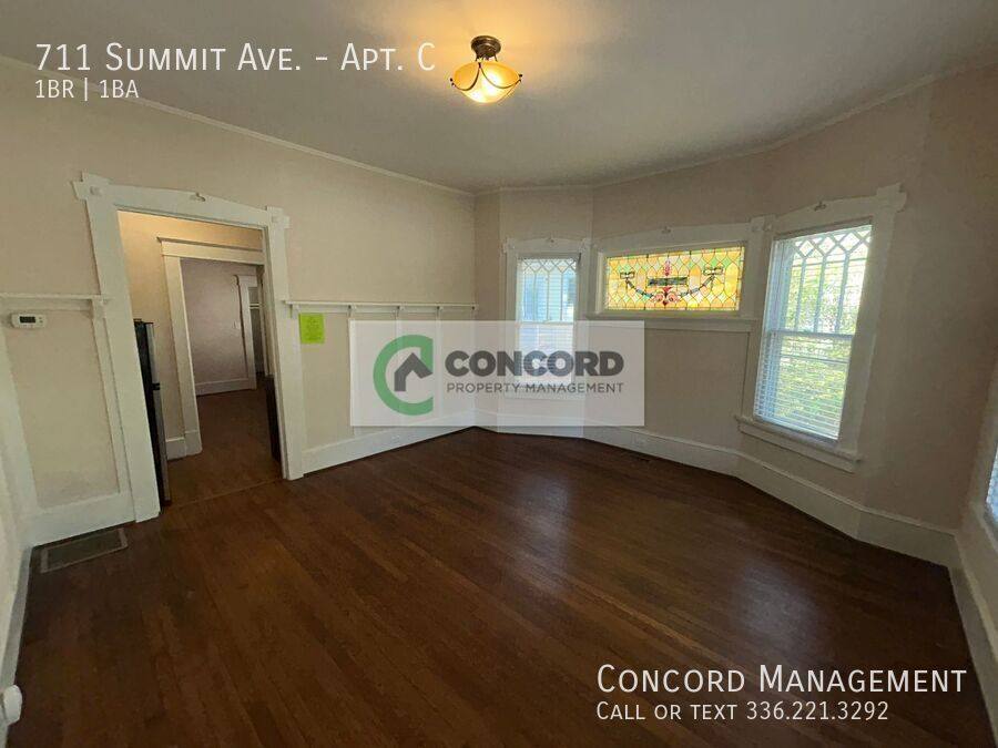 Apartment for rent at 711 Summit Ave #C, Greensboro, NC 27405