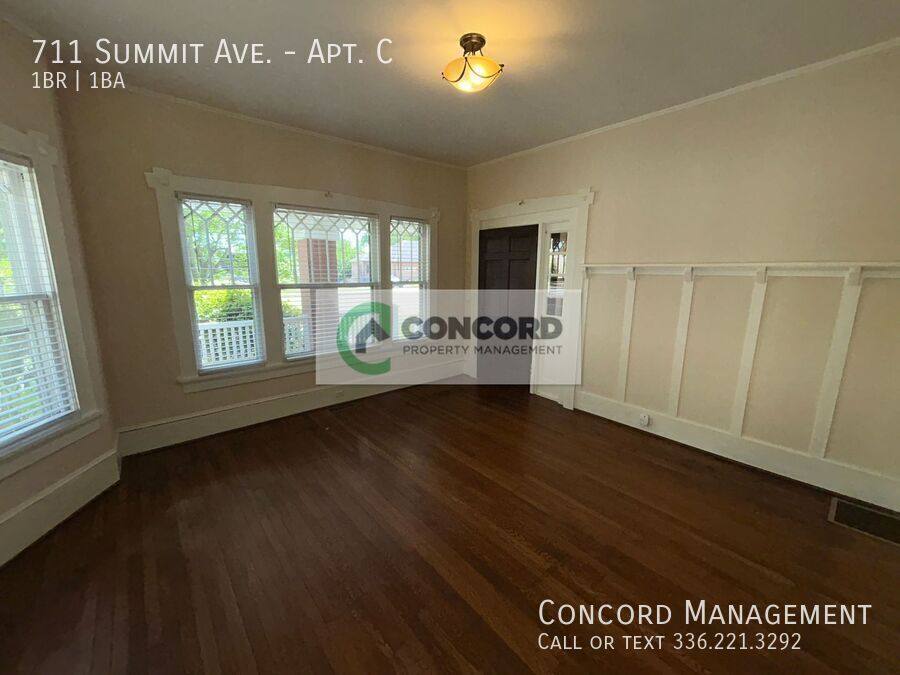 Apartment for rent at 711 Summit Ave #C, Greensboro, NC 27405