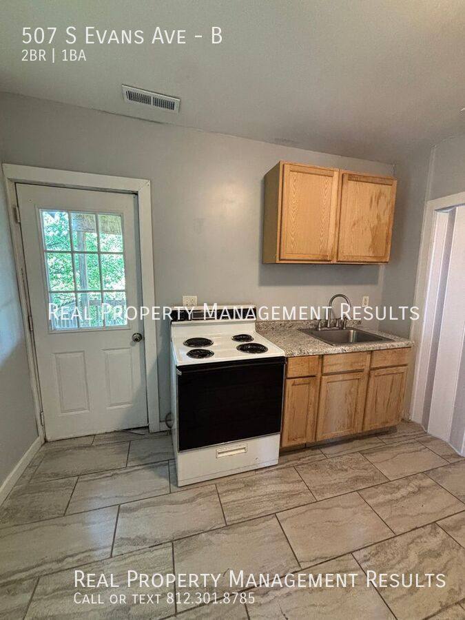 Apartment for rent at 507 S Evans Ave #B, Evansville, IN 47713