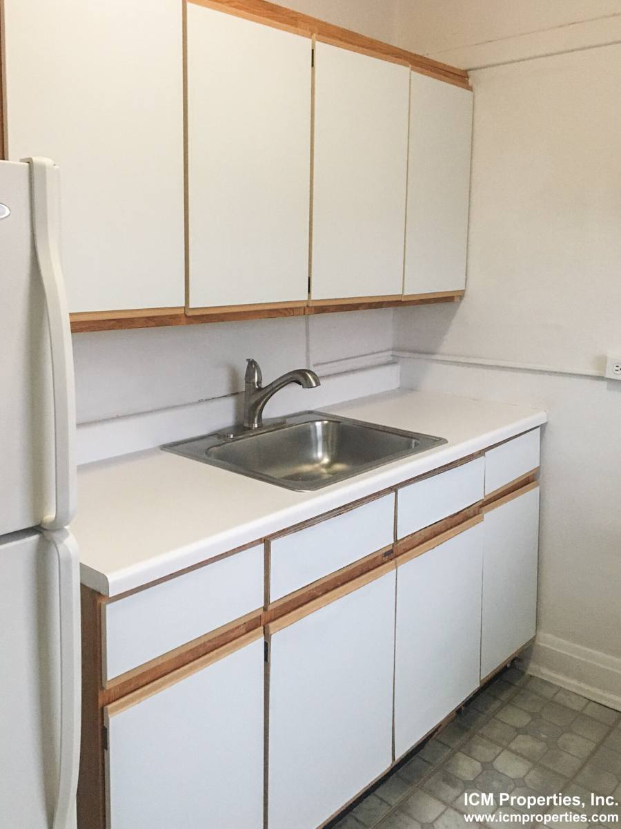 Apartment for rent at 2876 N Clark St #3, Chicago, IL 60657