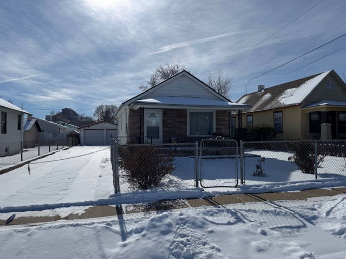 House for rent at 814 E Mesa Ave, Pueblo, CO 81004