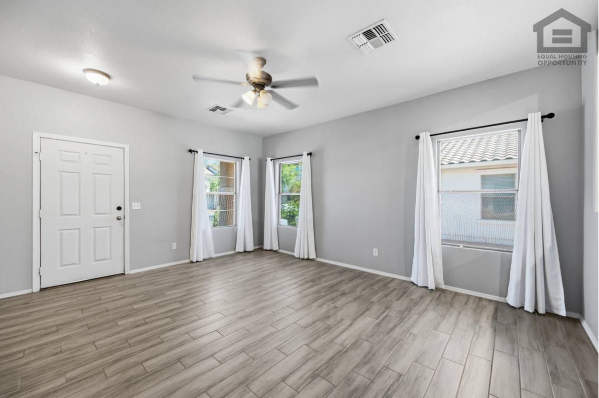 House for rent at 1328 S Bridgegate Dr, Gilbert, AZ 85296