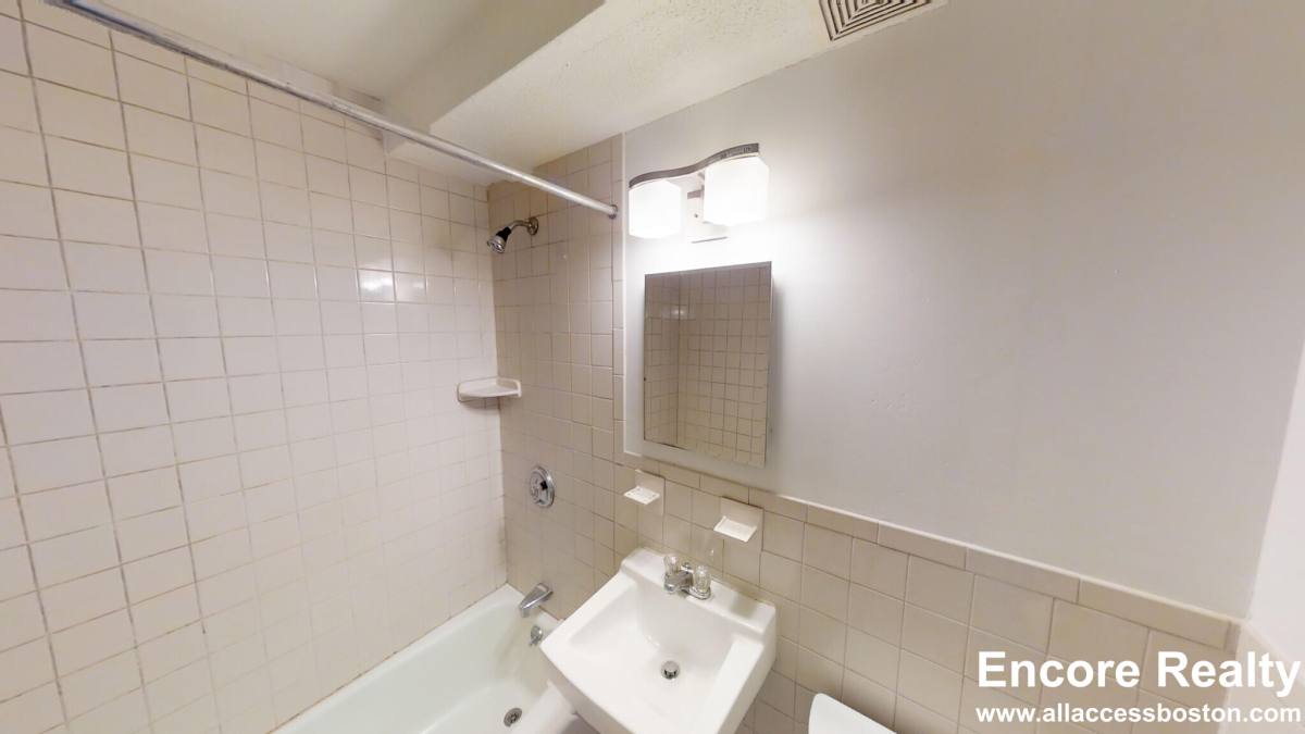 Apartment for rent at 14 Murdock St #2-5, Somerville, MA 02145