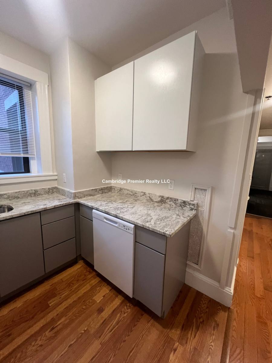 1010 Massachusetts Ave #5, Cambridge, MA 02138 - Apartment for Rent - Image 5