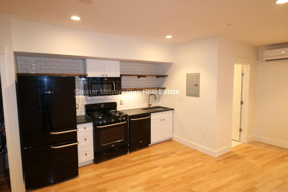 Apartment for rent at 280 N St #2, Boston, MA 02109