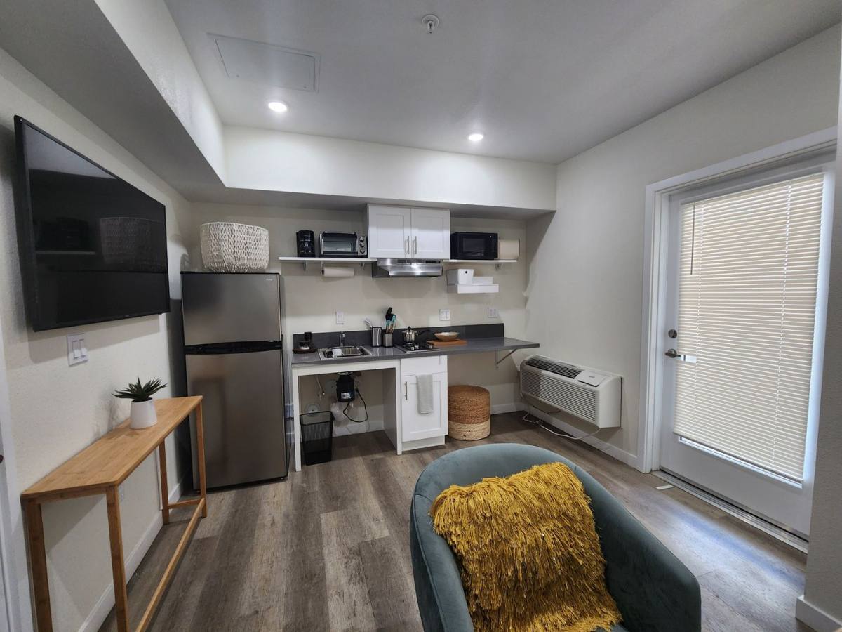 Apartment for rent at 228 N Soto St, Los Angeles, CA 90033