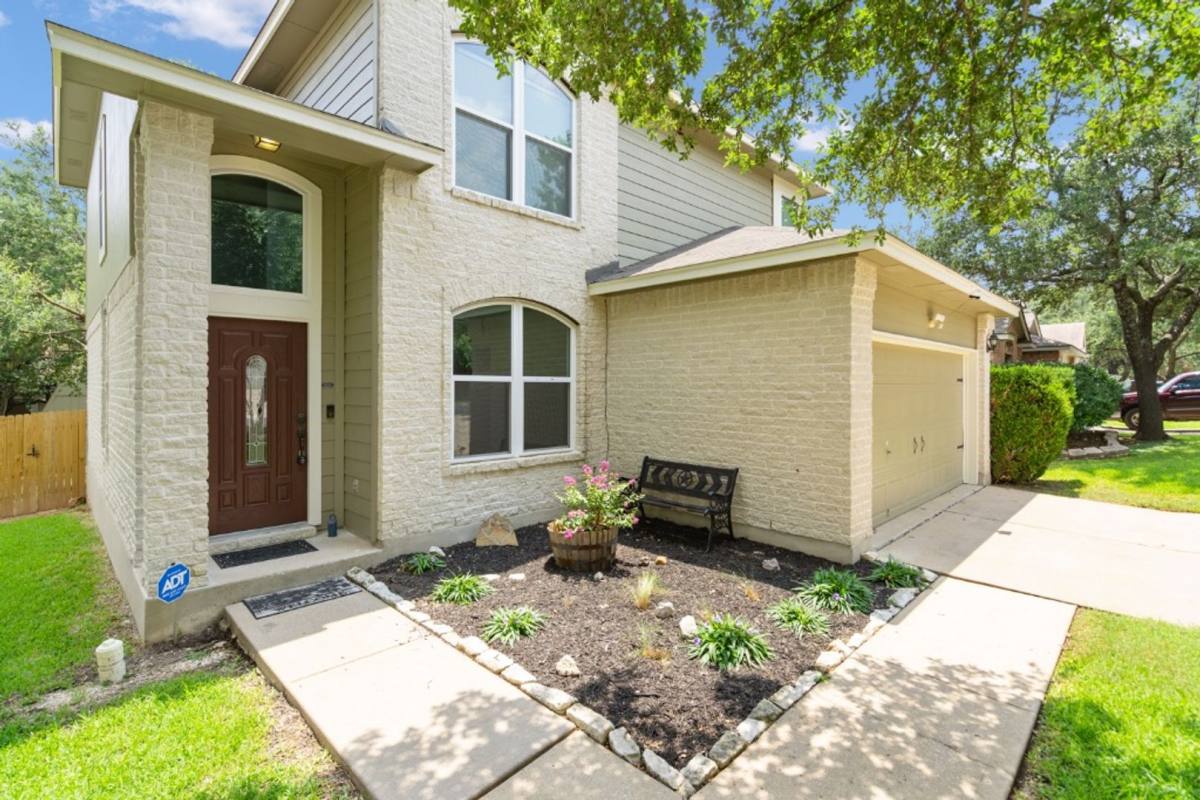 House for rent at 2704 Greenlee Dr, Leander, TX 78641