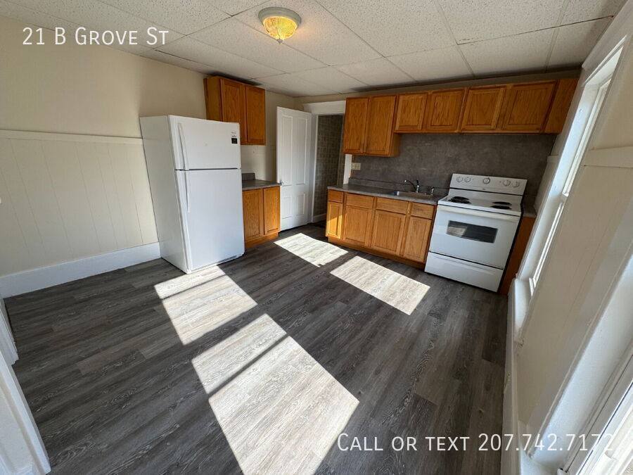 Apartment for rent at 21 B Grove St, Dover, NH 03820
