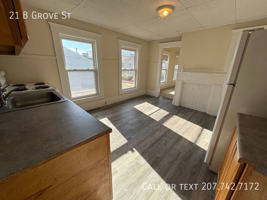 Apartment for rent at 21 B Grove St, Dover, NH 03820