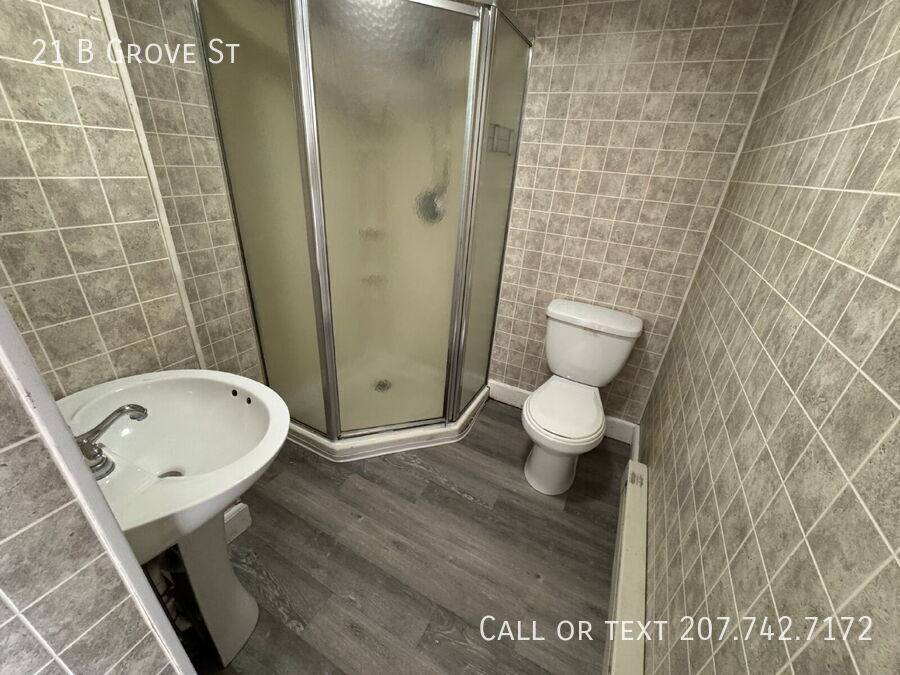 Apartment for rent at 21 B Grove St, Dover, NH 03820