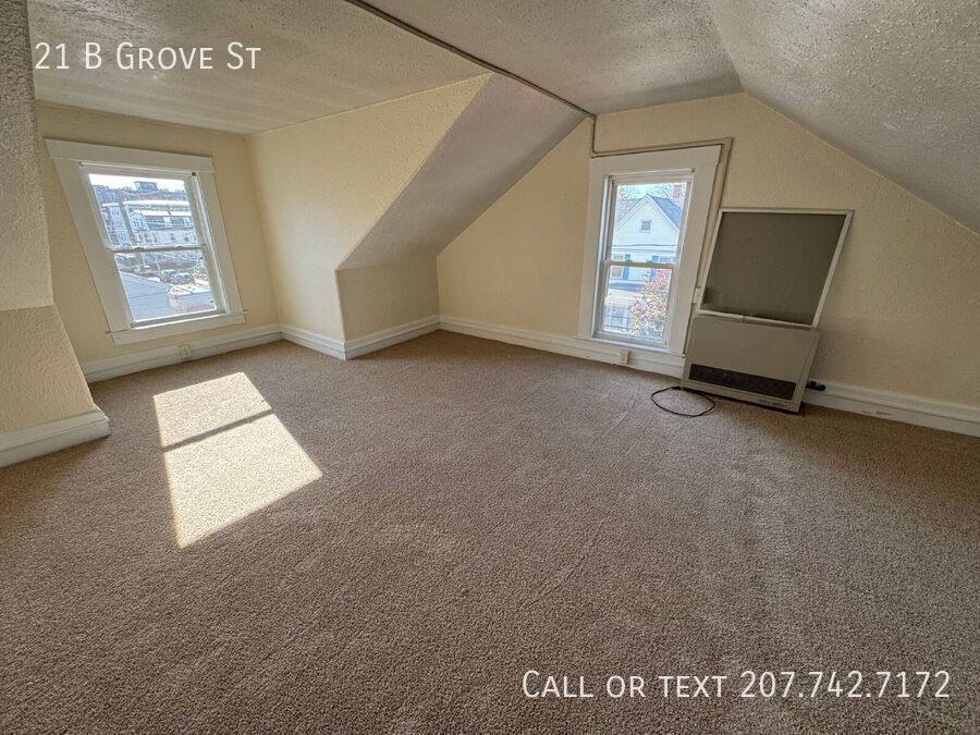 Apartment for rent at 21 B Grove St, Dover, NH 03820