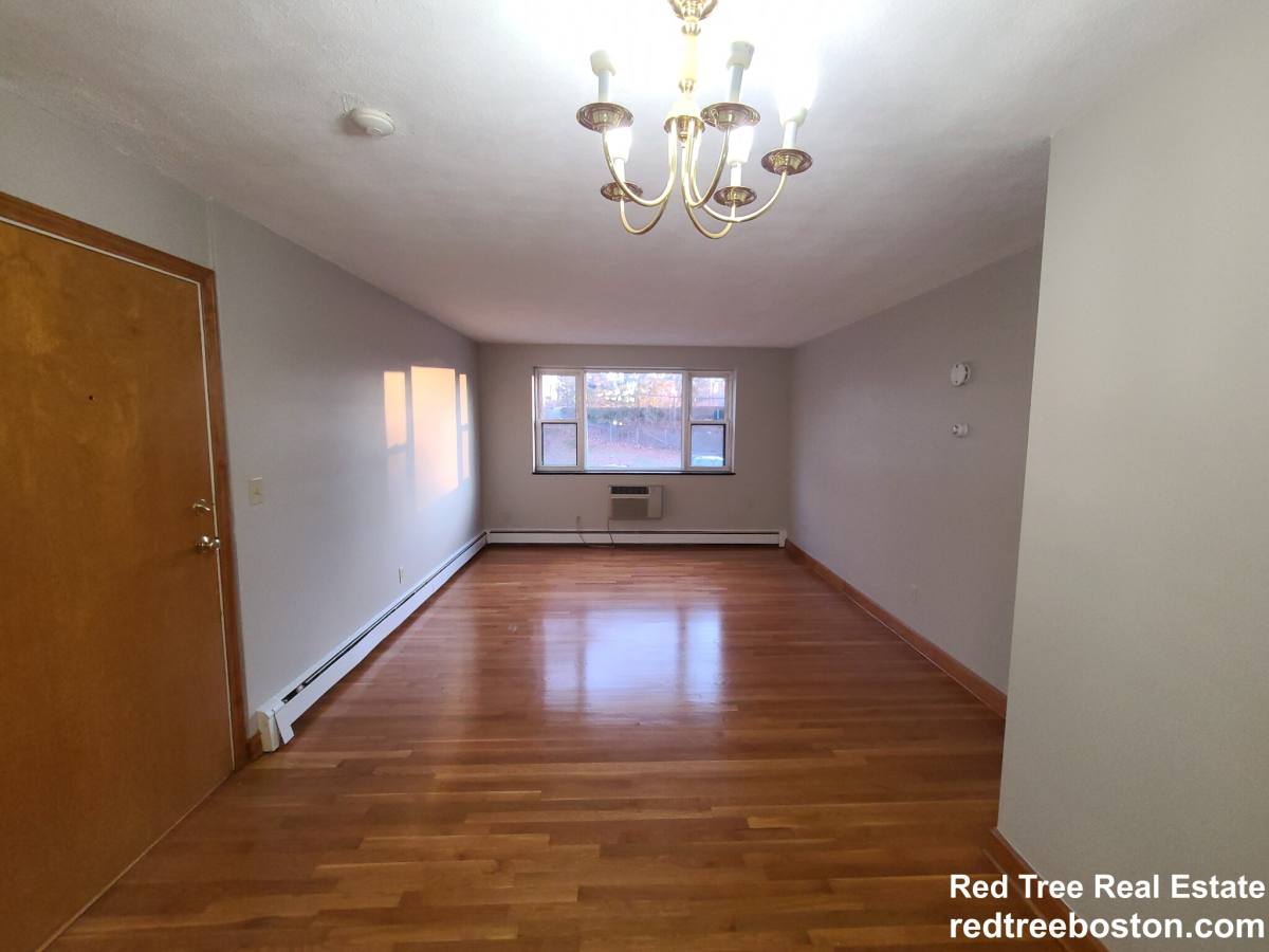 Apartment for rent at 288 Grove St #2, Auburndale, MA 02466