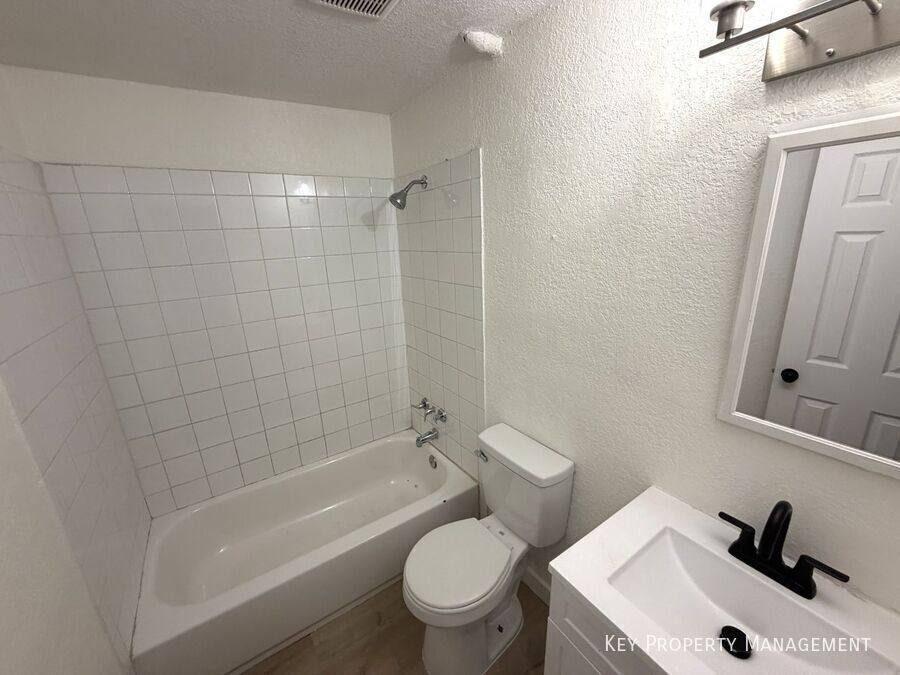 Apartment for rent at 2030 Sunrise Ave #8, Las Vegas, NV 89101