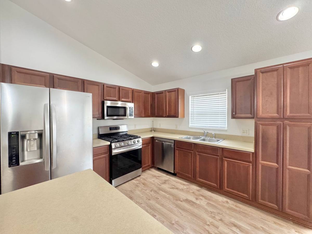 House for rent at 502 Viola Dr, Davenport, FL 33837