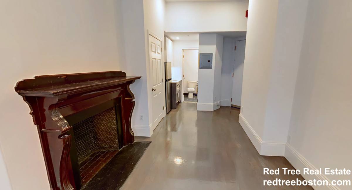 Apartment for rent at 270 Newbury St #2, Boston, MA 02116