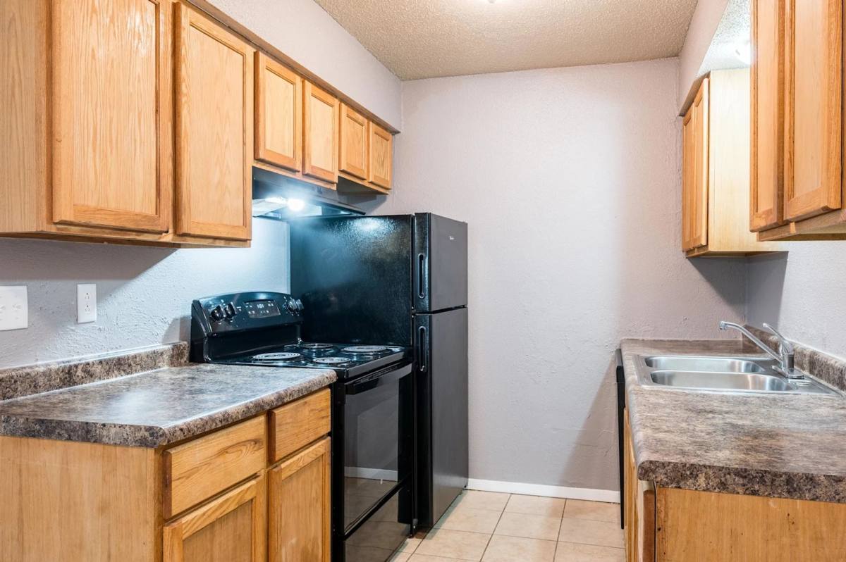 Apartment for rent at 305 Dickinson Rd, Springfield, IL 62704