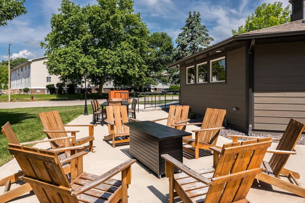 Apartment for rent at 305 Dickinson Rd, Springfield, IL 62704
