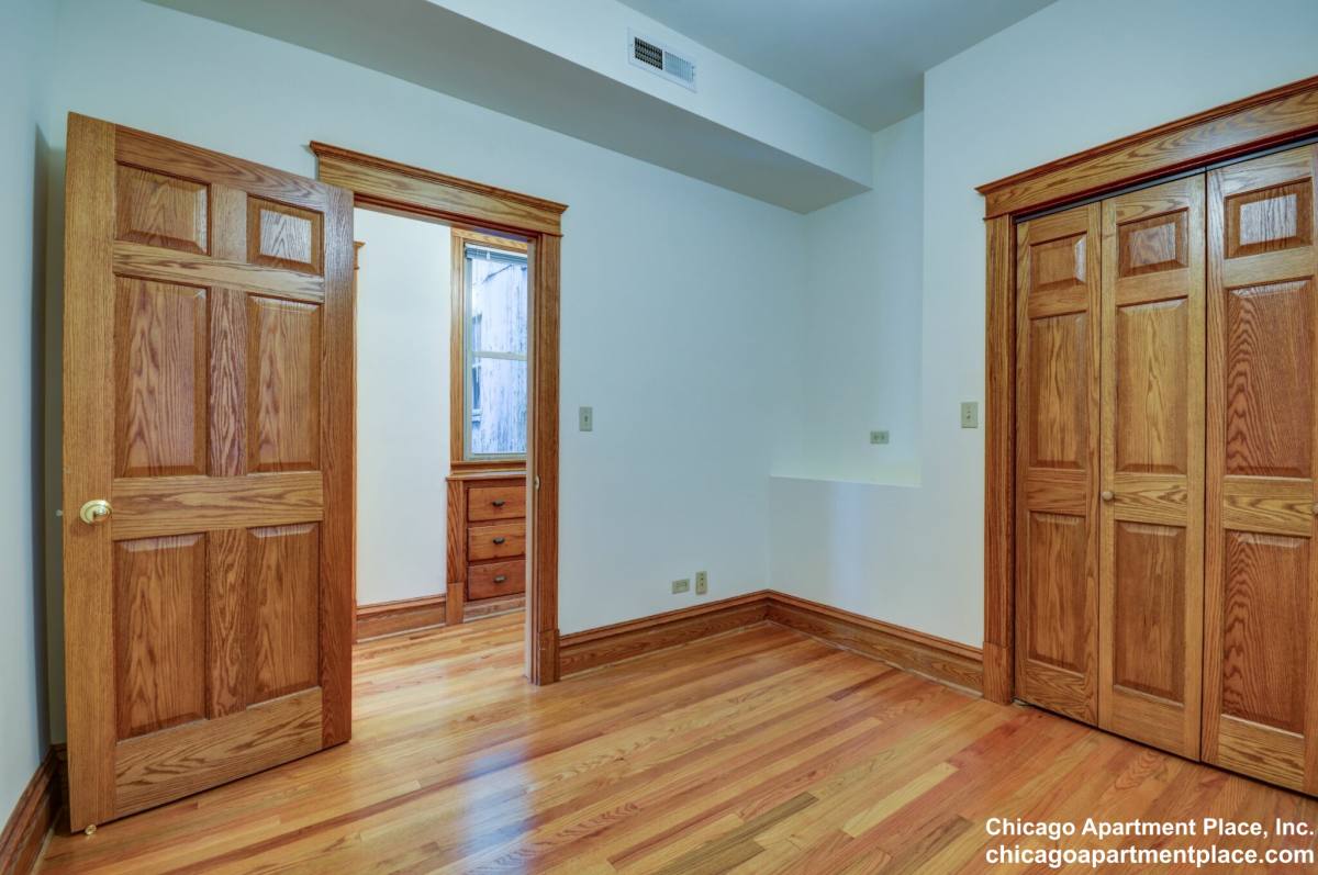 Apartment for rent at 3722 N Fremont #2, Chicago, IL 60613