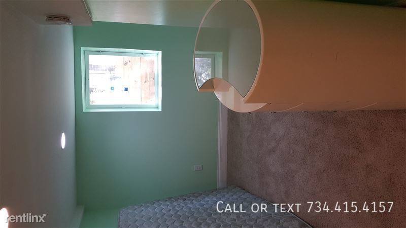 House for rent at 504 Benjamin St, Ann Arbor, MI 48104