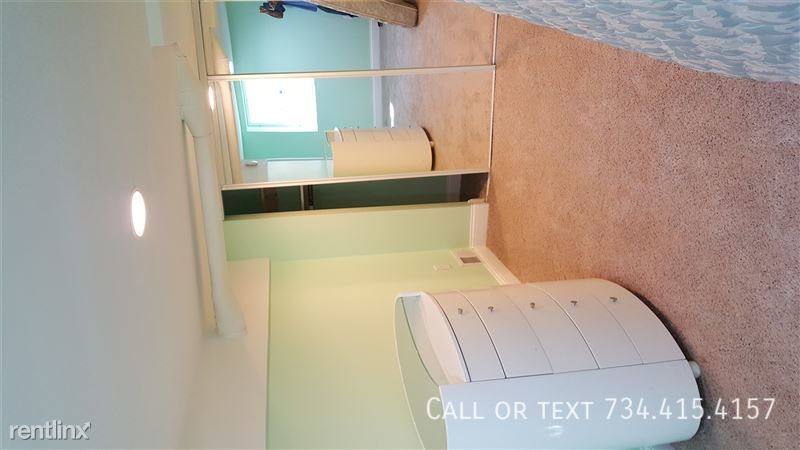 House for rent at 504 Benjamin St, Ann Arbor, MI 48104
