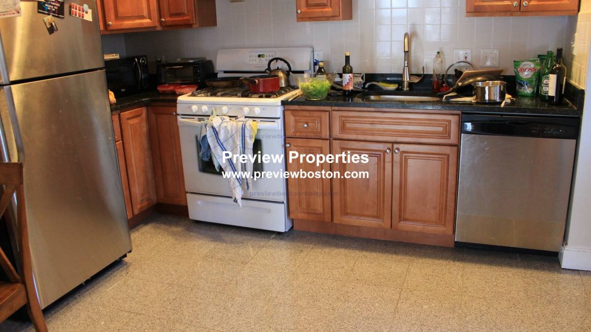 Apartment for rent at 127 Cedar St #3P, Roxbury, MA 02119