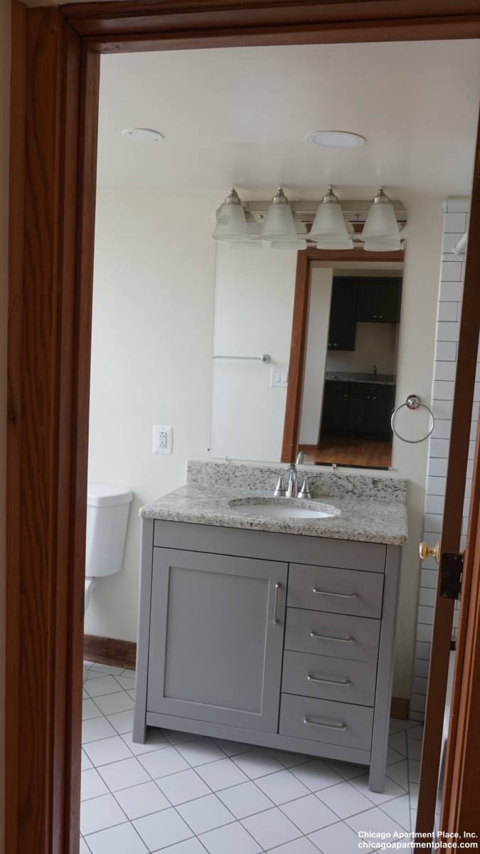 Apartment for rent at 611 Briar Place #102, Chicago, IL 60657