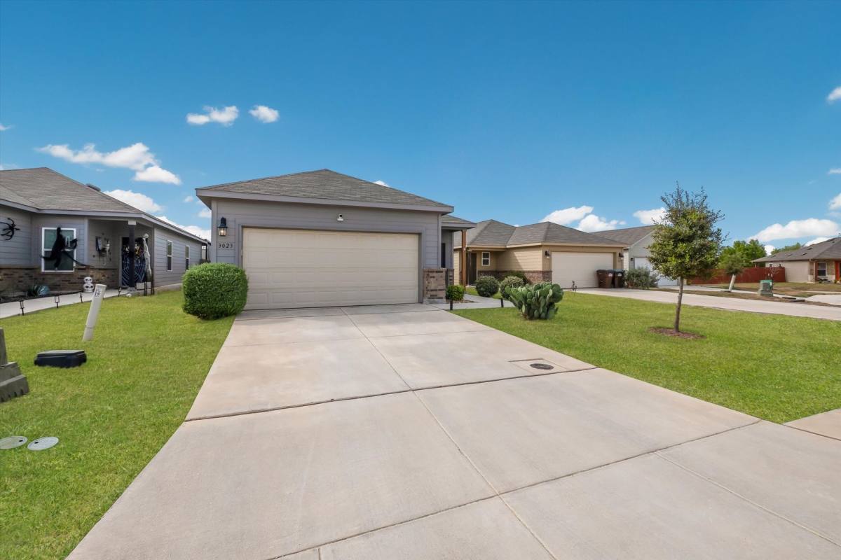 House for rent at 3023 Laguna Cliffs, Converse, TX 78109