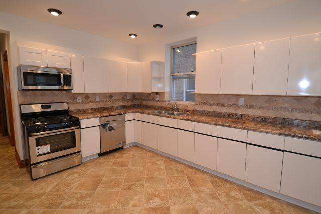 Apartment for rent at 4118 Ashland #3, Chicago, IL 60613