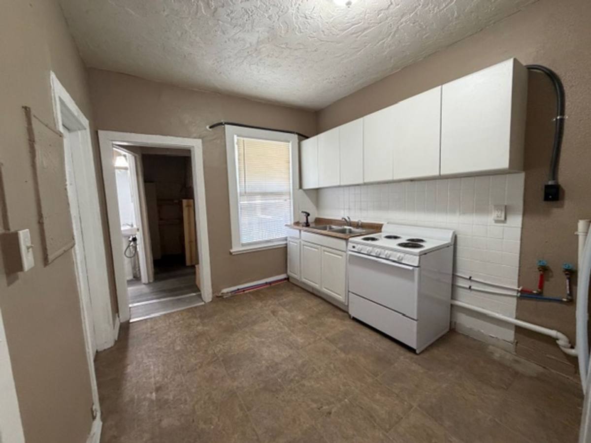 House for rent at 6725 Schofield Ave, Saint Louis, MO 63133