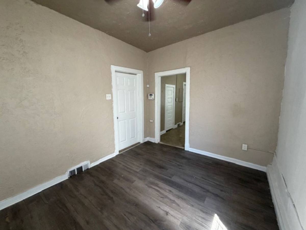 House for rent at 6725 Schofield Ave, Saint Louis, MO 63133