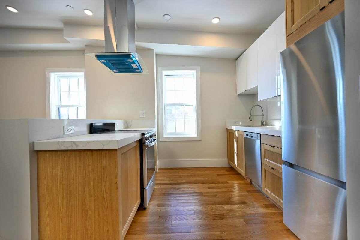 Apartment for rent at 18 Winchester St, Boston, MA 02116