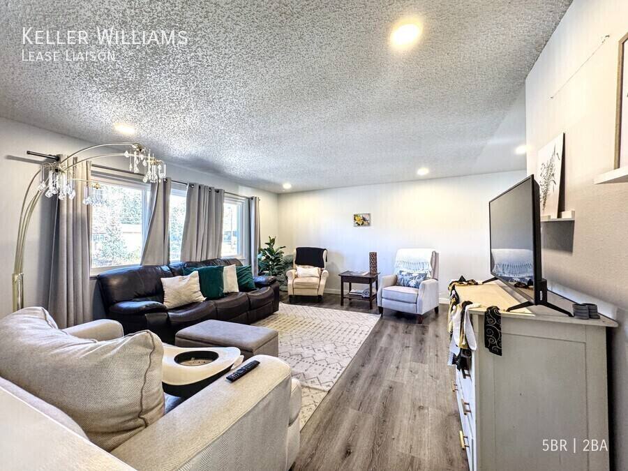 Apartment for rent at 1105 Mount View Lane, Colorado Springs, CO 80907