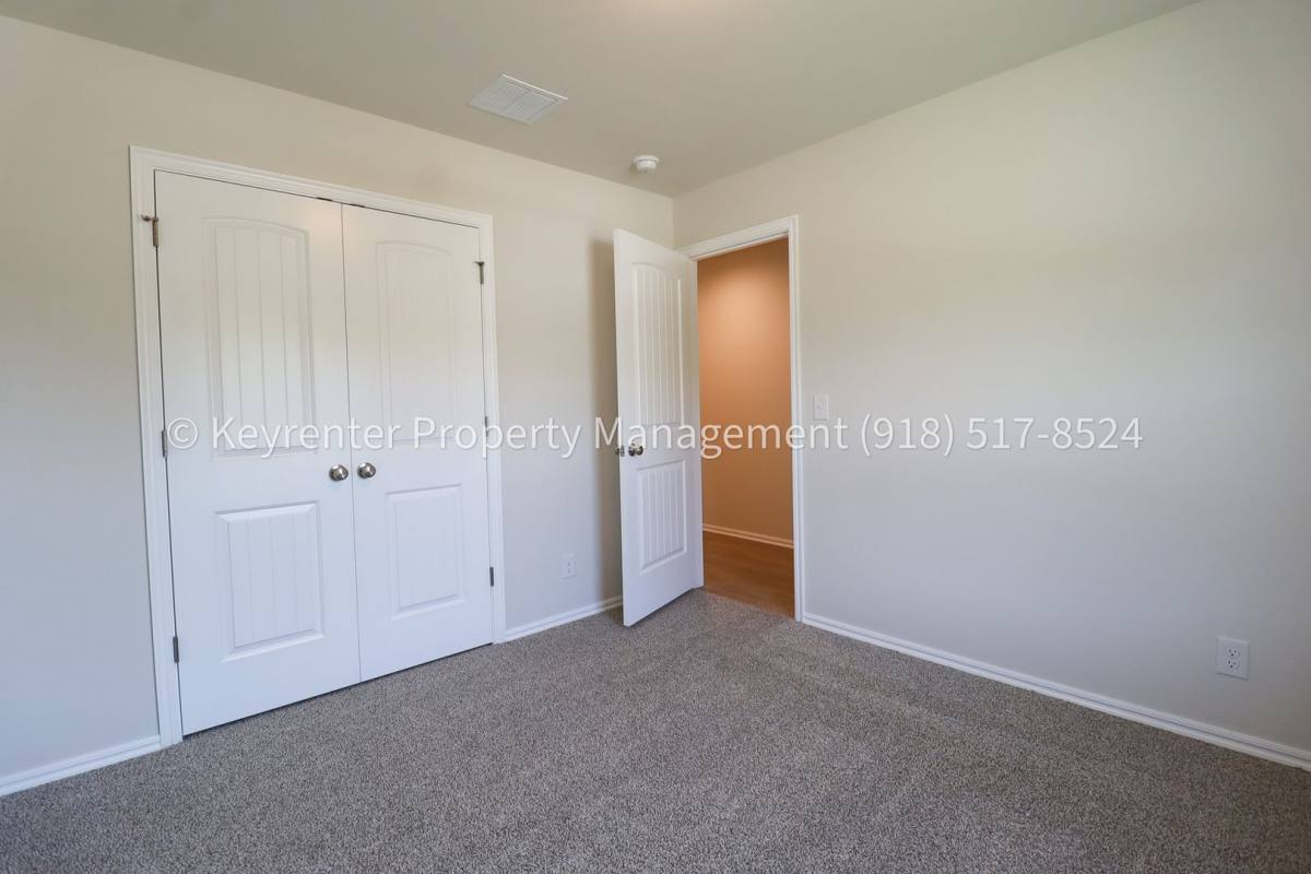 House for rent at 4500 W Winston St, Broken Arrow, OK 74011